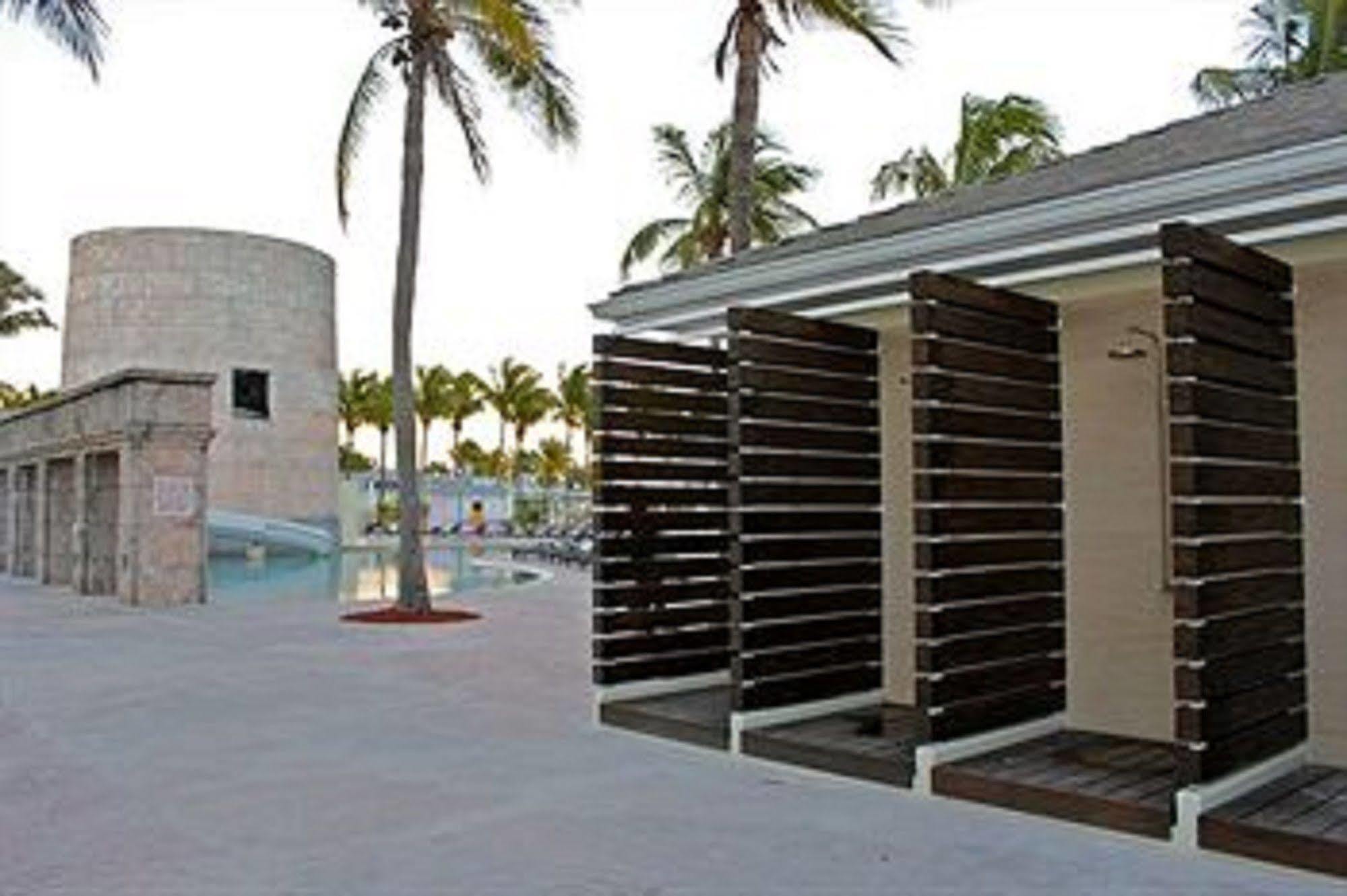 Готель Memories Grand Bahama Фріпорт Екстер'єр фото